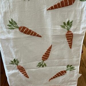 Carrot Design Table Linen in White and Orange